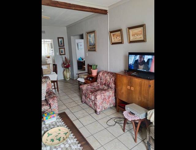 2 BEDROOM TOWNHOUSE FOR SALE IN MEYERTON CENTRAL